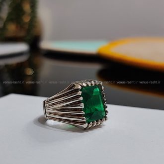 انگشتر نقره مردانه سنگ سبز صنعتی