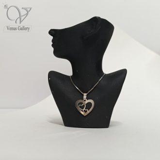 پلاک نقره دخترانه ظریف و مینیمال طرح نقره کد8498