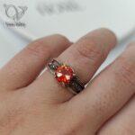 انگشتر نقره زنانه نگین قرمز هانگ (سیاه قلم) کد 4815 - Image 3