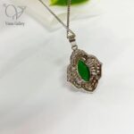 گردنبند نقره زنانه سنگ یشم سبز اصل نگین باگت و جواهری کد8237 - Image 3