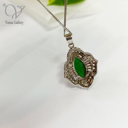 184-1.jpg گردنبند نقره زنانه سنگ یشم سبز اصل نگین باگت و جواهری کد8237 - Image 3