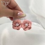گوشواره دخترانه طرح گل و مروارید کد 10228 - Image 3