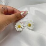 گوشواره دخترانه مدل گل بابونه کد 10265