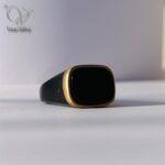 انگشتر استیل مردانه کارتیر مشکی دور طلایی کد8193 - Image 3