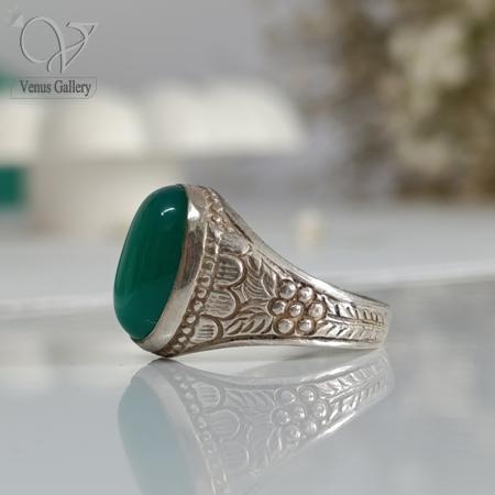 251.jpg انگشتر نقره مردانه نگین سبز قلمکاری شده طرح گل کد 5066 - Image 1