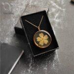 گردنبند رزینی گل طبیعی - Image 2