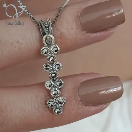 7-1-1.jpg گردنبند نقره هانگ زنانه سیاه قلم نگین مارکازیت کد 8363 - Image 1