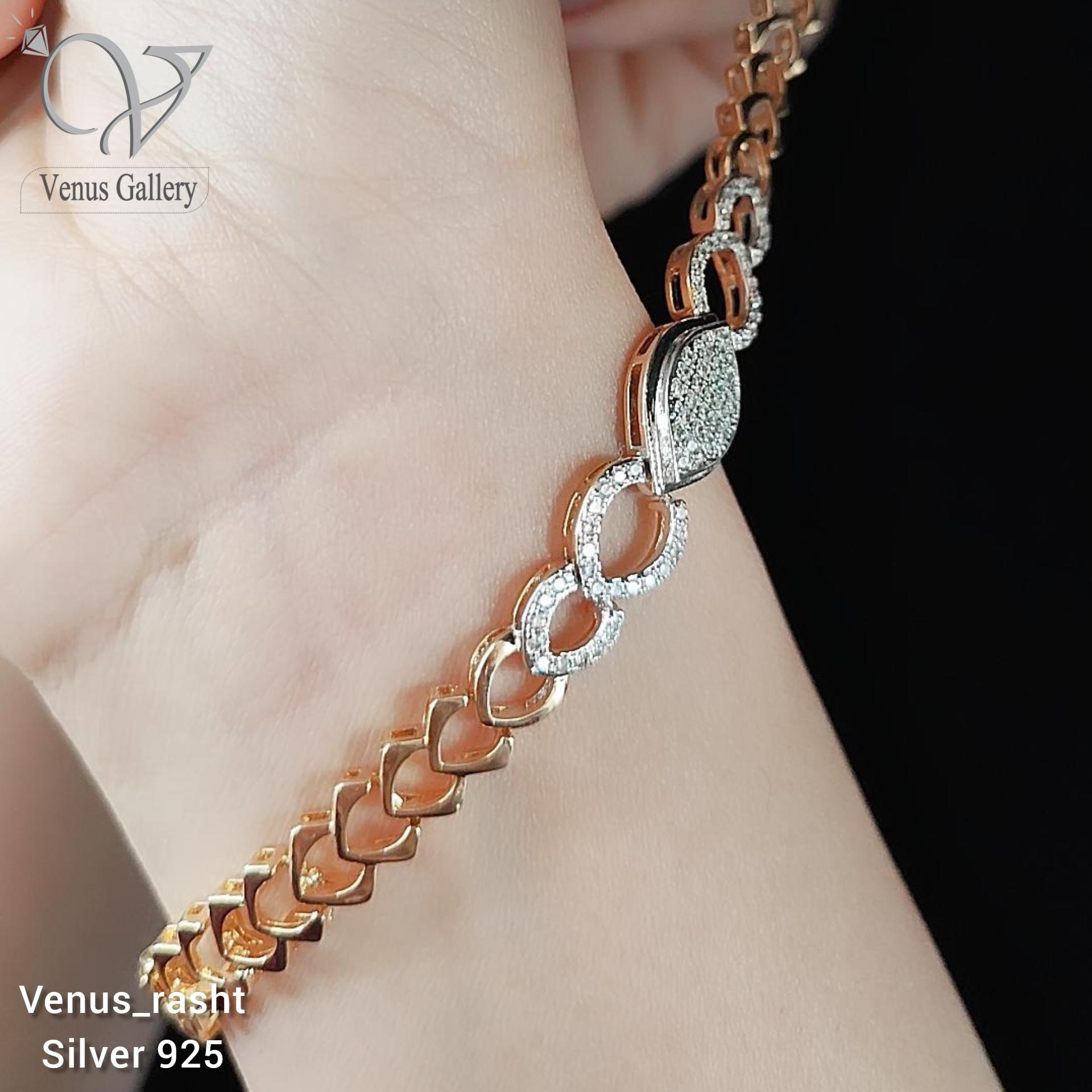 InShot_20230105_170502881.jpg دستبند طرح طلا نگین کاری شده - Image 1