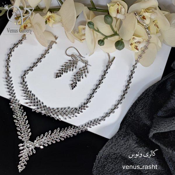 InShot_20230316_180055387-600x600-1.jpg سرویس نقره تراش طرح جواهر مدل لیانا - Image 1