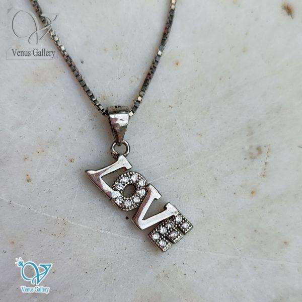 InShot_20230514_164318679-600x600-1.jpg مدال نقره طرح love - Image 1