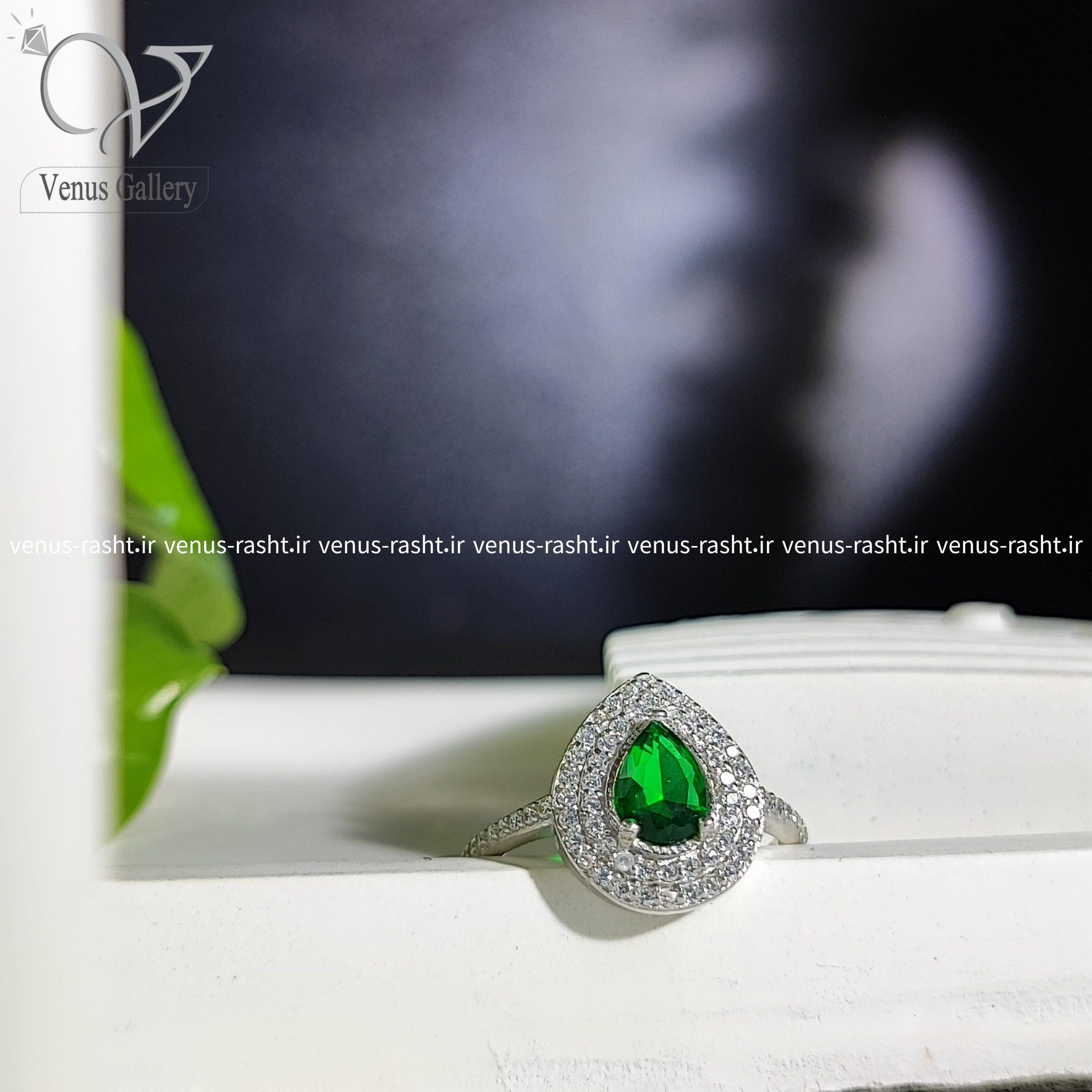 InShot_۲۰۲۳۰۸۲۶_۱۹۰۳۱۰۷۸۸-scaled-1.jpg انگشتر نقره جواهری نگین سبز اشکی - Image 1