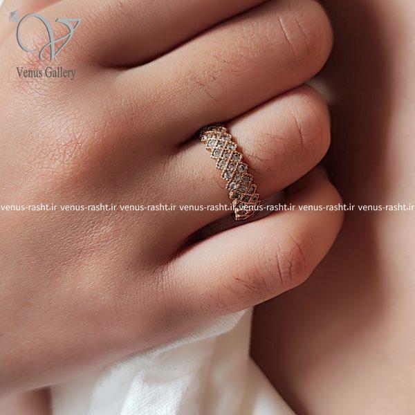 InShot_۲۰۲۳۰۹۱۳_۱۷۴۹۴۶۵۹۸-600x600-1.jpg انگشتر زنانه طلاروس مدل پرنس - Image 1