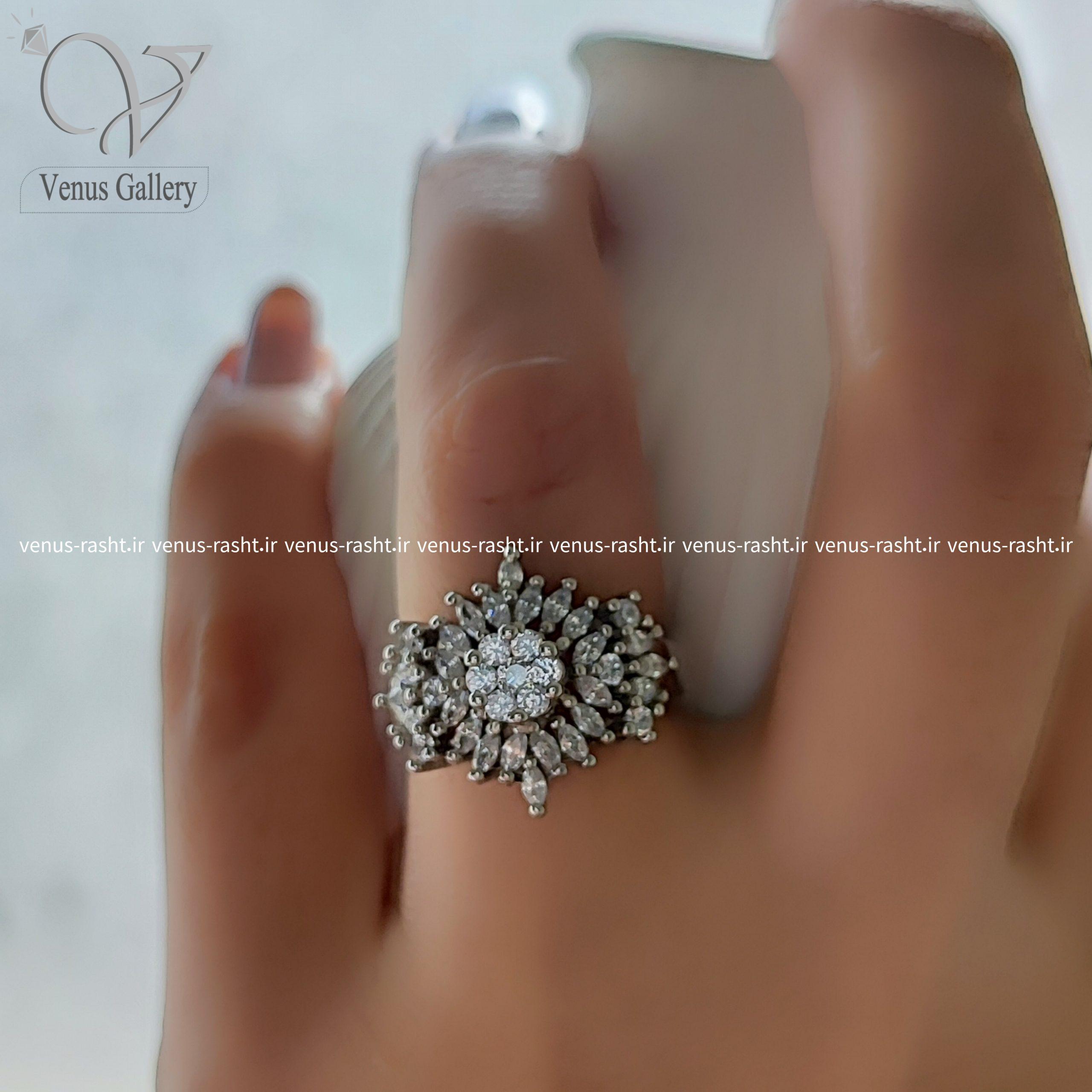 InShot_۲۰۲۳۱۰۲۶_۲۰۱۱۱۲۹۳۷-scaled-1.jpg انگشتر نقره زنانه طرح جواهر پرنگین کد 2875 - Image 1
