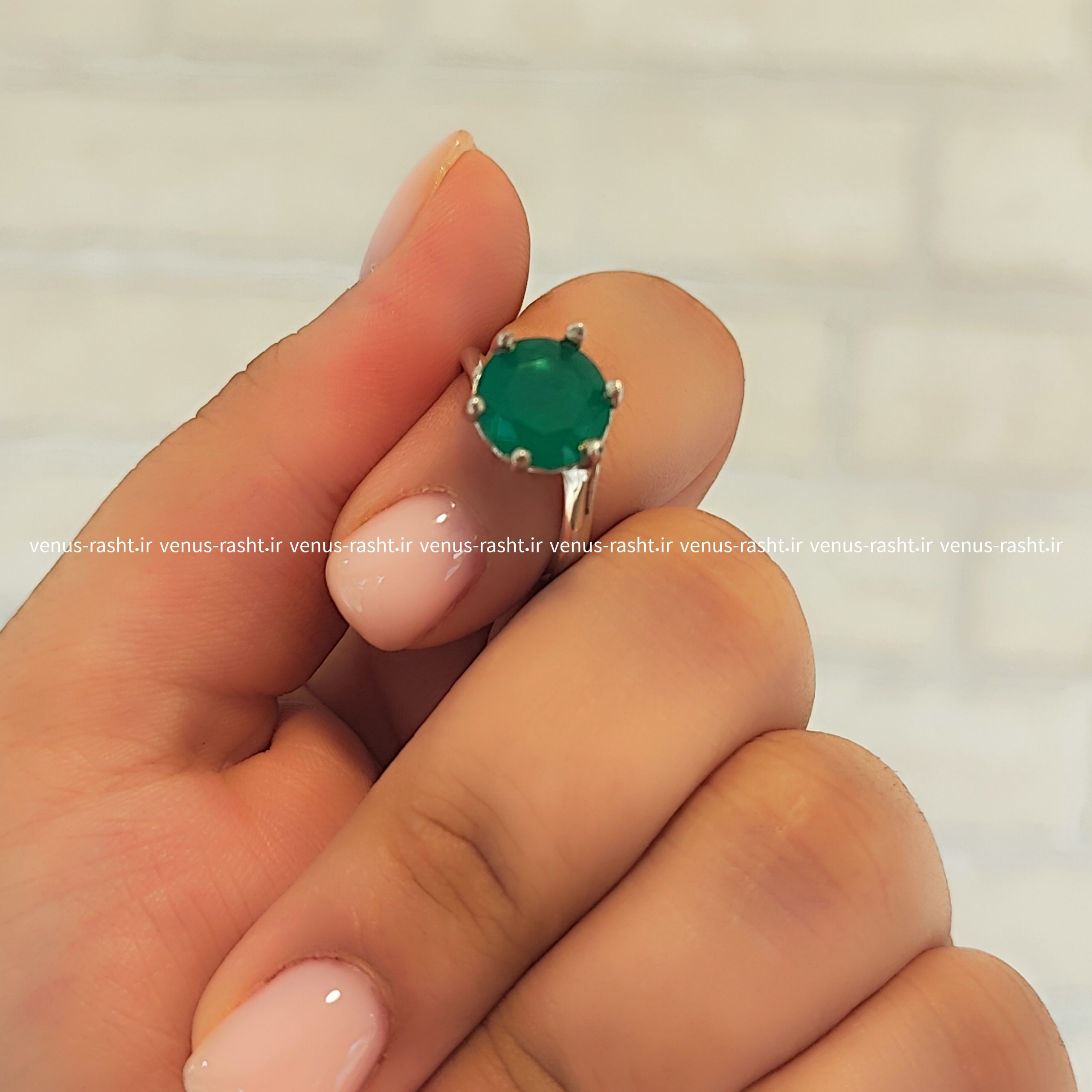 InShot_۲۰۲۳۱۱۱۰_۱۷۲۲۴۷۷۰۴-scaled-1.jpg انگشتر نقره جواهری زنانه نگین سبز کد 5247 - Image 3