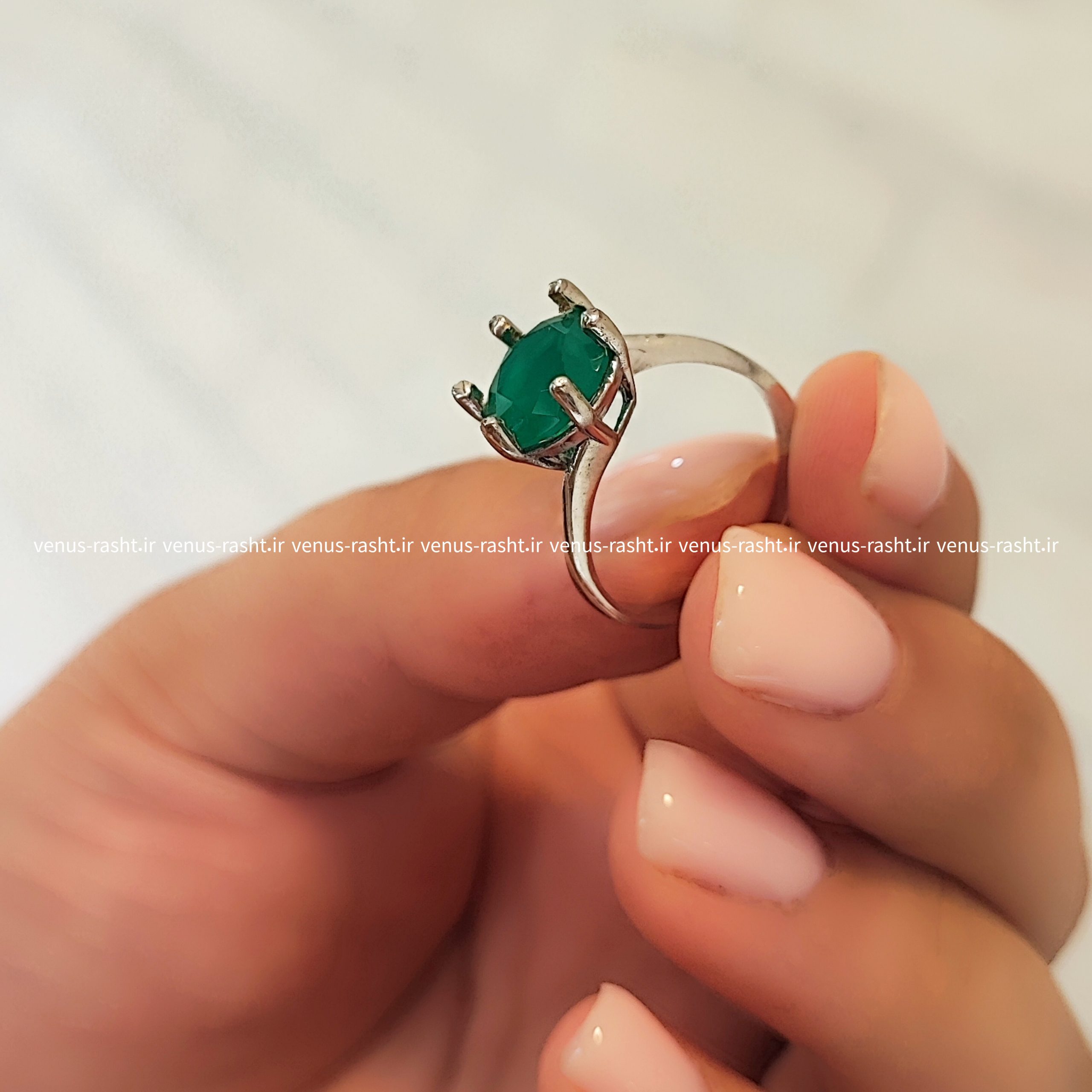 InShot_۲۰۲۳۱۱۱۰_۱۷۲۴۴۷۶۶۳-scaled-1.jpg انگشتر نقره جواهری زنانه نگین سبز کد 5247 - Image 2