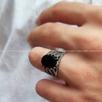 انگشتر نقره مردانه با سنگ عقیق مشکی و تراش بیضی کد 4471
