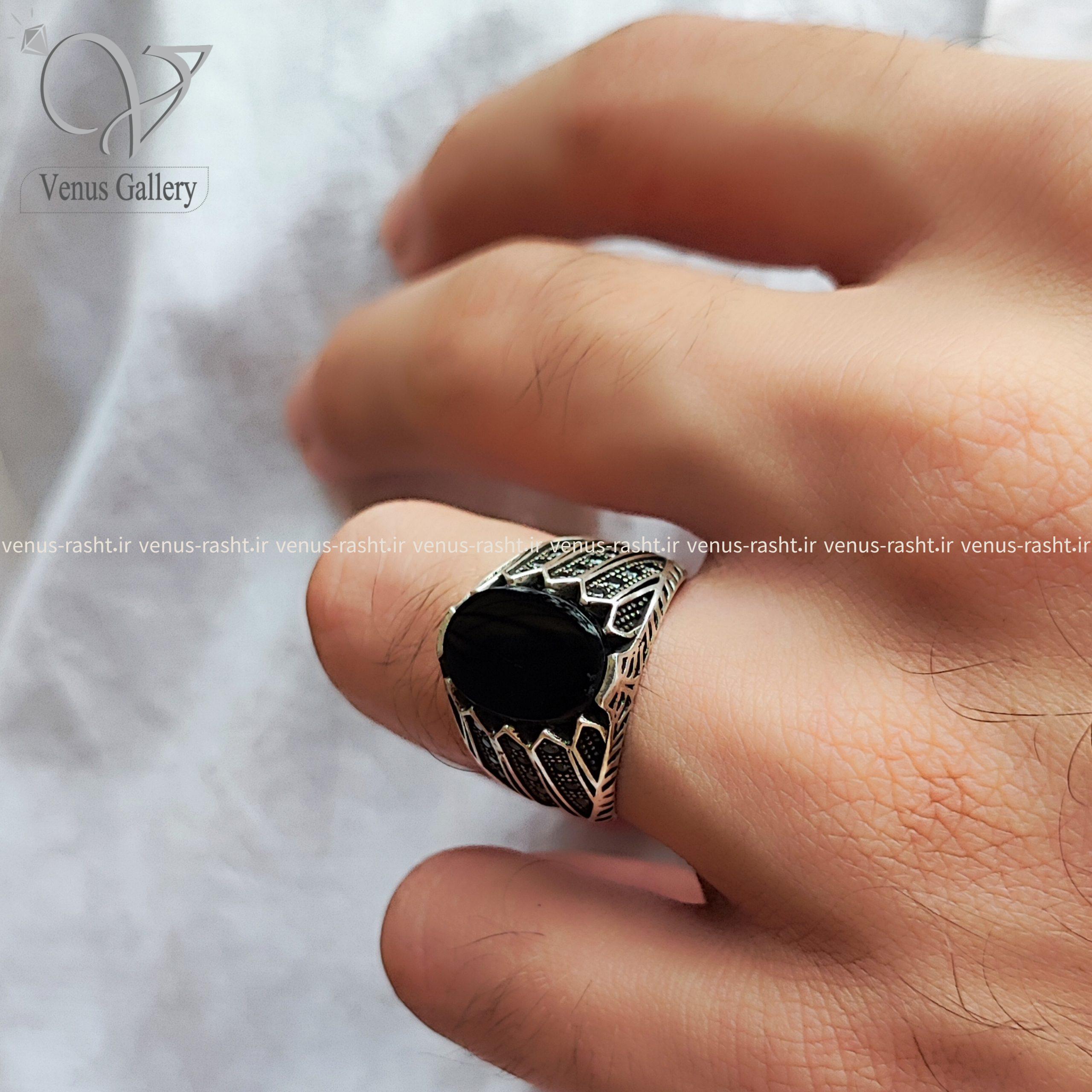 InShot_۲۰۲۳۱۱۱۷_۱۹۰۹۰۶۷۸۱-scaled-1.jpg انگشتر نقره مردانه با سنگ عقیق مشکی و تراش بیضی کد 4471 - Image 1