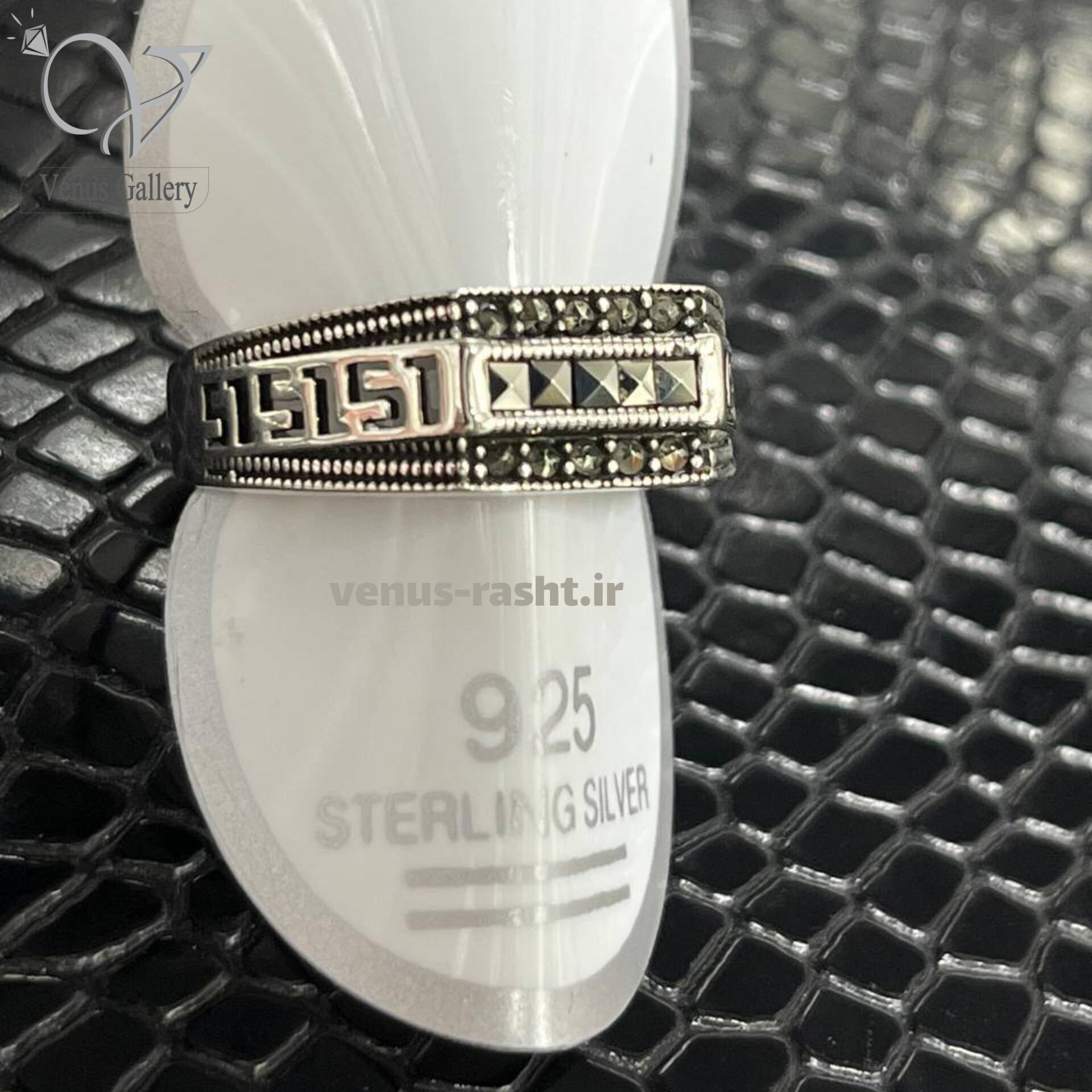 InShot_۲۰۲۴۰۱۱۰_۲۱۱۰۵۱۲۶۸.jpg انگشتر نقره مردانه نگین مارکازیت سیاه قلم کد 4512 - Image 1