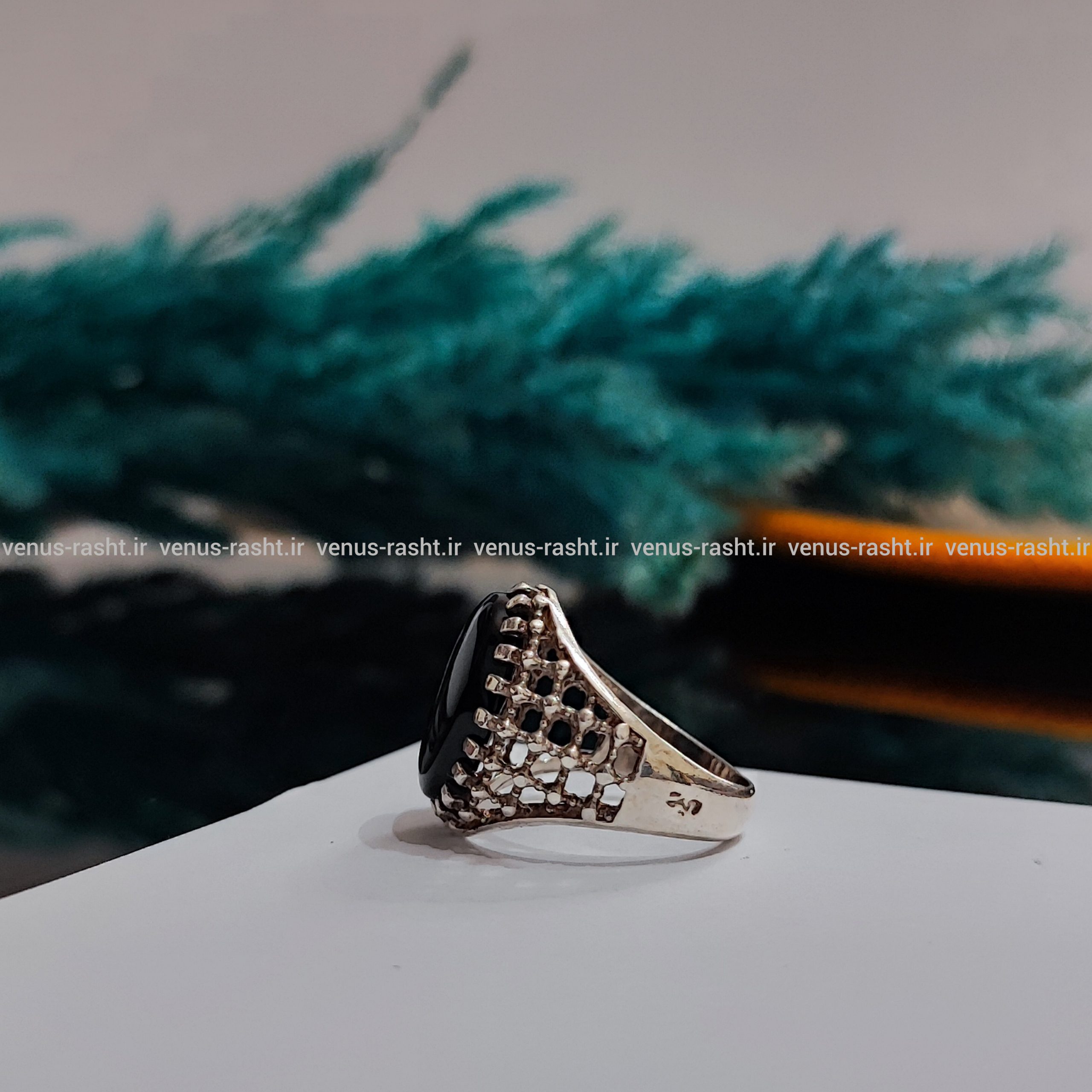 InShot_۲۰۲۴۰۱۱۱_۲۰۲۳۴۹۵۵۲-scaled-1.jpg انگشتر نقره مردانه سنگ اونیکس - Image 2