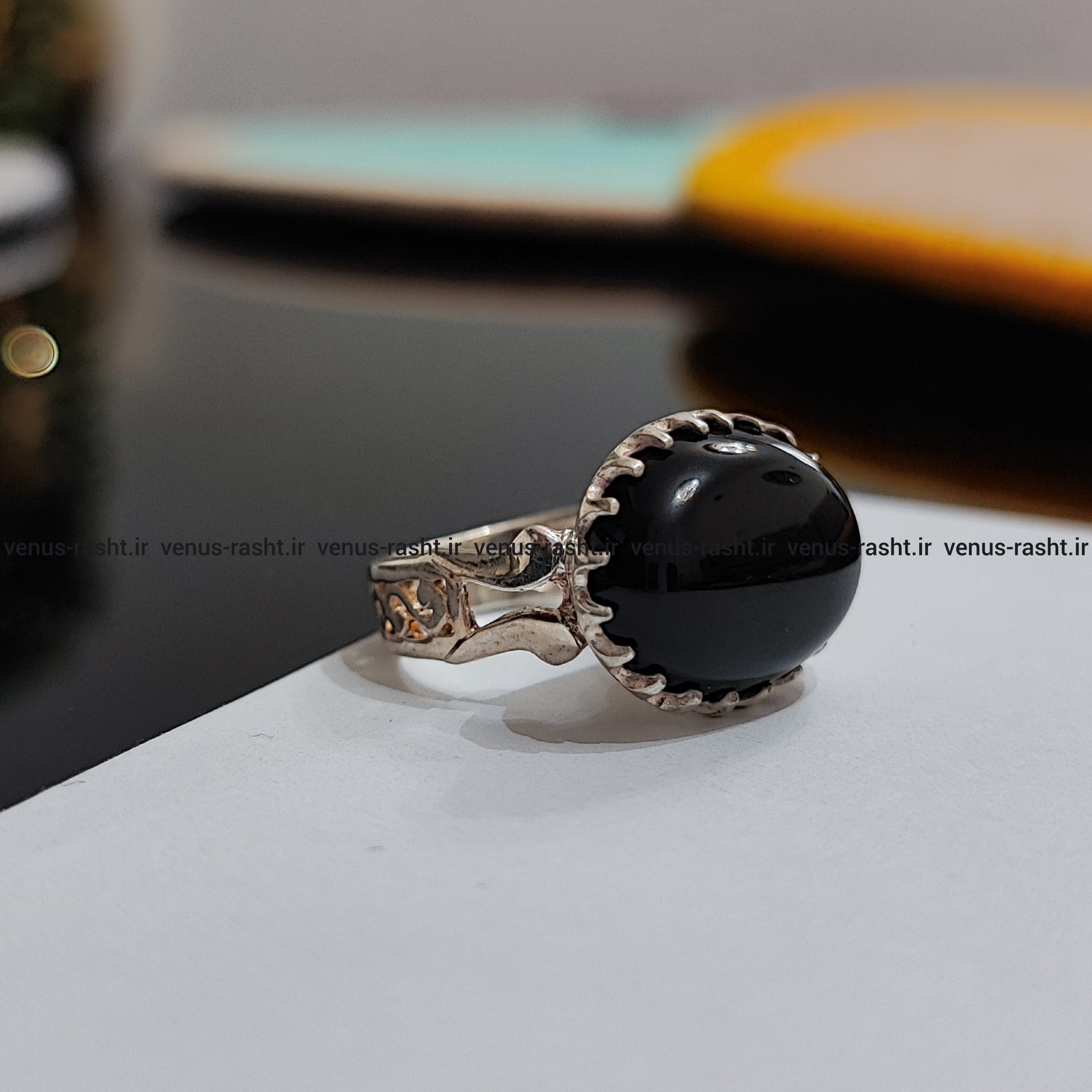 InShot_۲۰۲۴۰۱۱۱_۲۰۳۳۵۸۲۶۲-1-scaled-1.jpg انگشتر نقره مردانه سنگ اونیکس 4721 - Image 4
