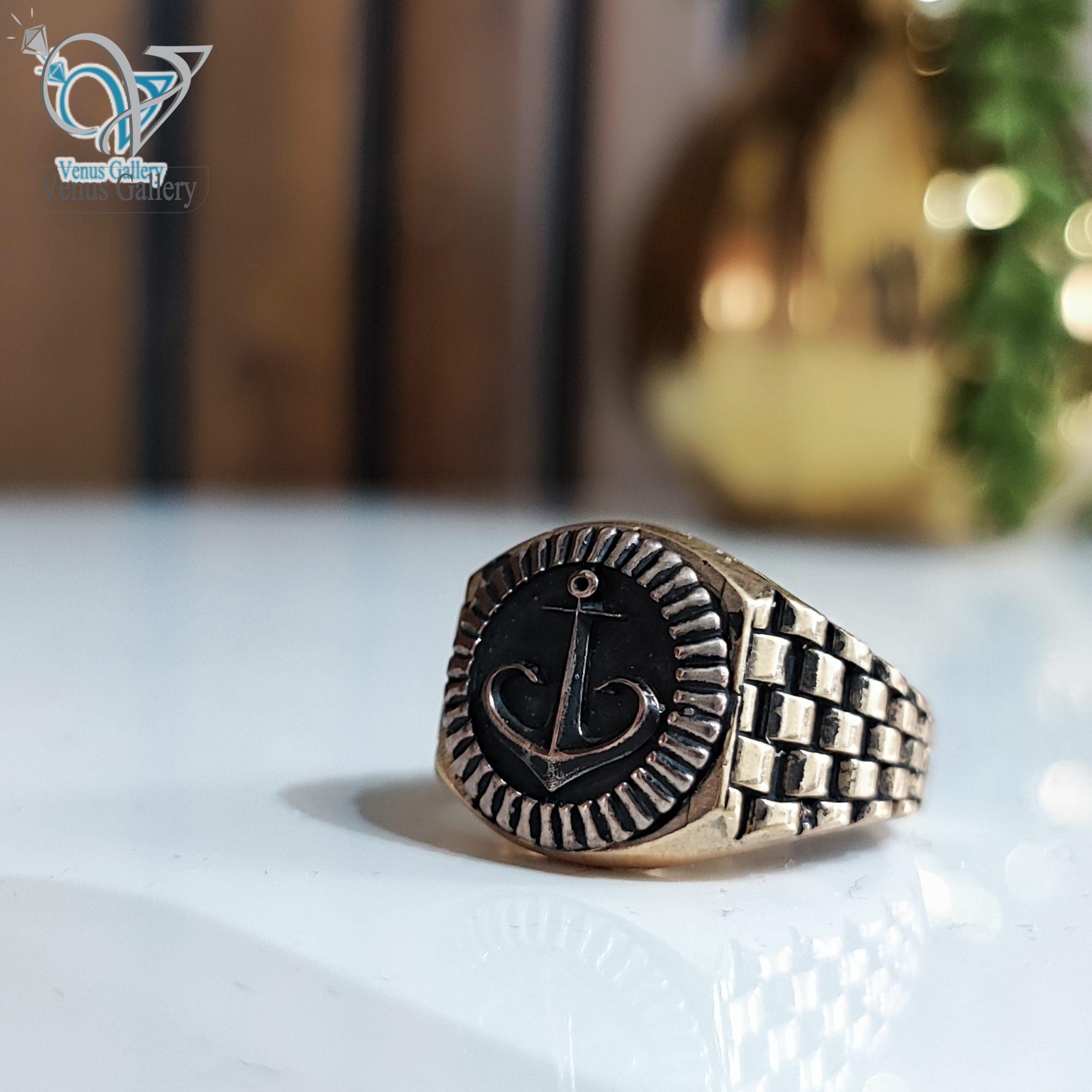 InShot_۲۰۲۴۰۱۲۳_۱۱۴۲۳۶۶۹۴-scaled-1.jpg انگشتر طلاروس مردانه رکاب رولکس طرح لنگر - Image 1