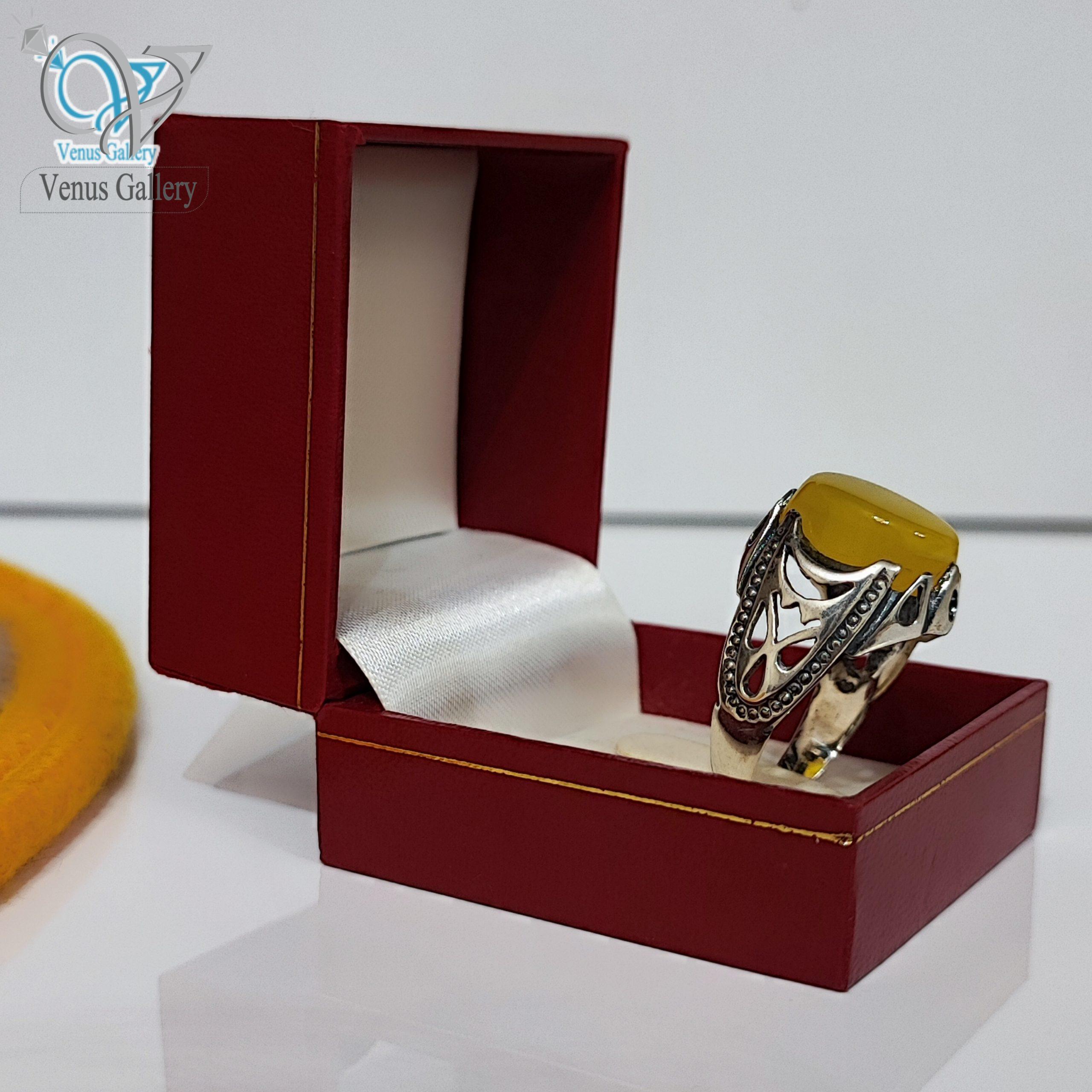 InShot_۲۰۲۴۰۱۲۴_۱۶۰۶۱۶۵۵۱-scaled-1.jpg انگشتر نقره مردانه عقیق زرد کد 2841 - Image 1