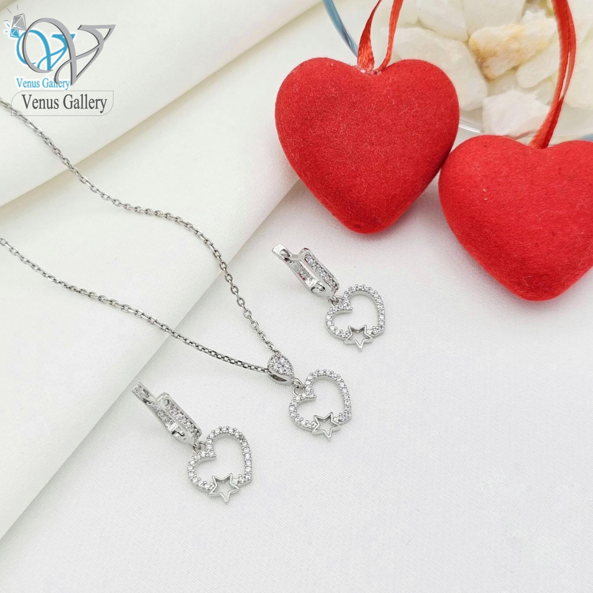 InShot_۲۰۲۴۰۱۳۱_۰۱۰۵۳۳۶۹۳.jpg نیم ست نقره طرح قلب و ستاره کد 2653 - Image 1