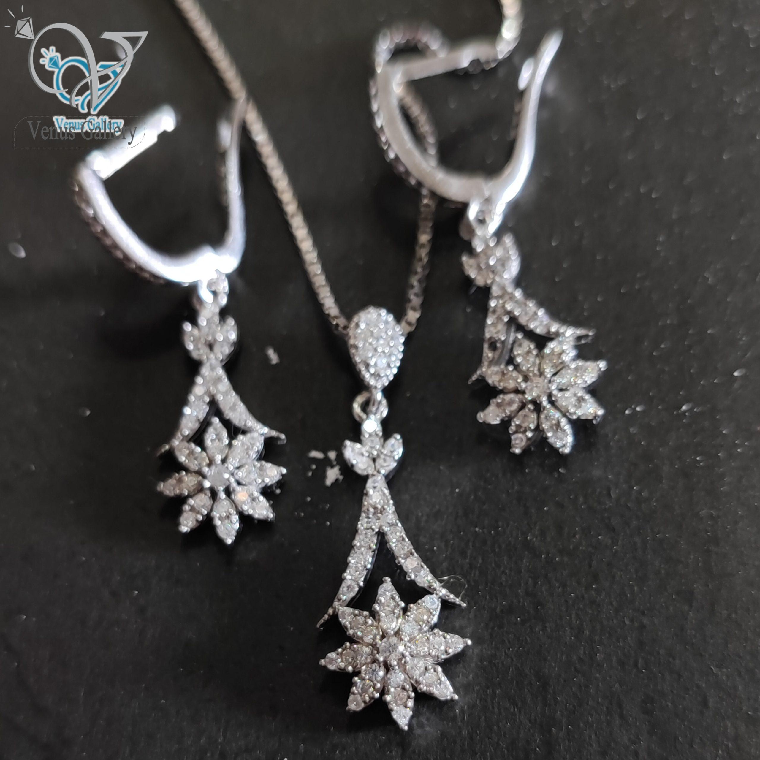 InShot_۲۰۲۴۰۱۳۱_۲۱۳۷۱۷۳۶۸-scaled-1.jpg نیم ست نقره دخترانه طرح جواهر مدل گل کد 5034 - Image 1