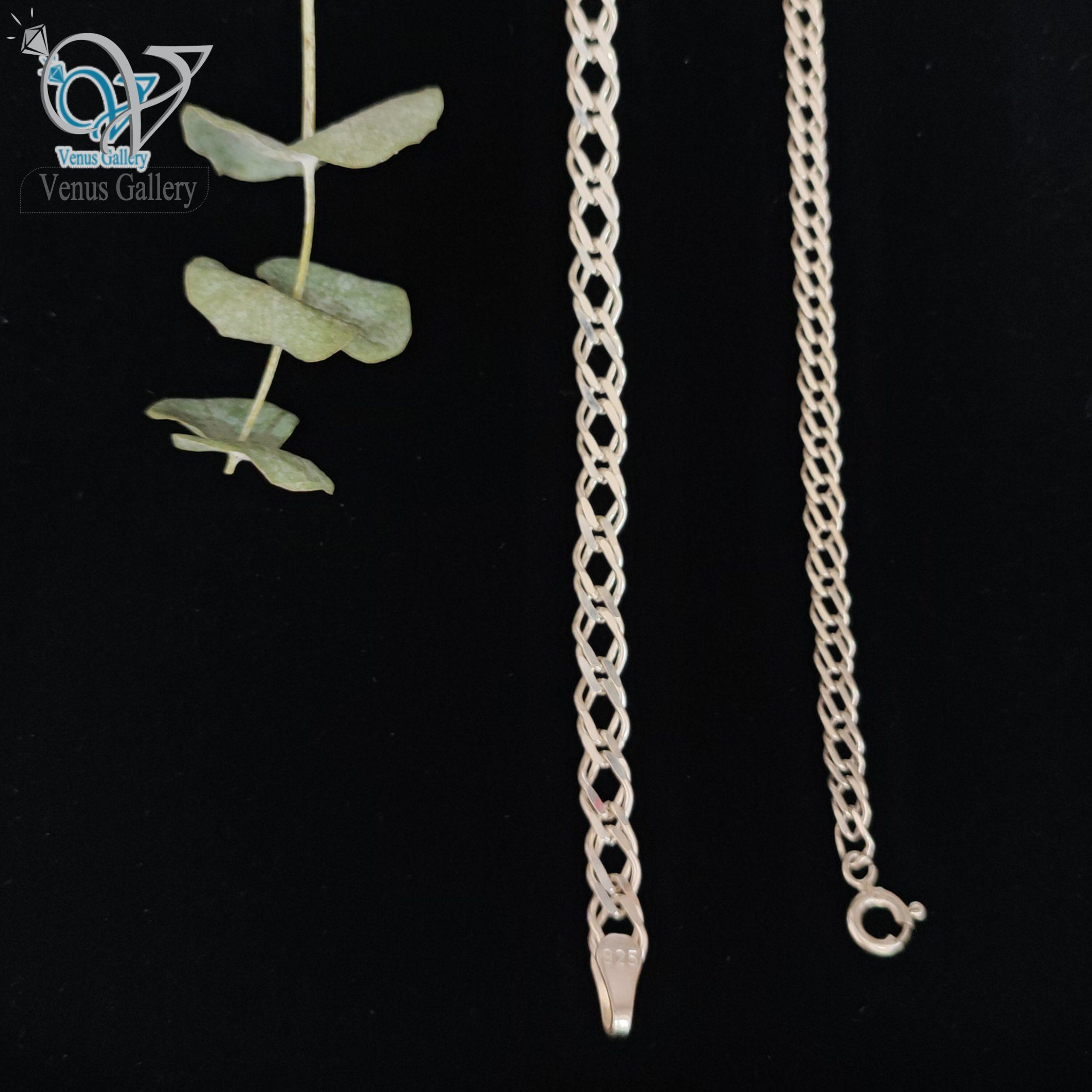 InShot_۲۰۲۴۰۲۰۳_۱۸۰۶۱۵۴۴۸-scaled-1.jpg دستبند نقره مردانه مدل کارتیه دوبل ایتالیایی کد 5637 - Image 1