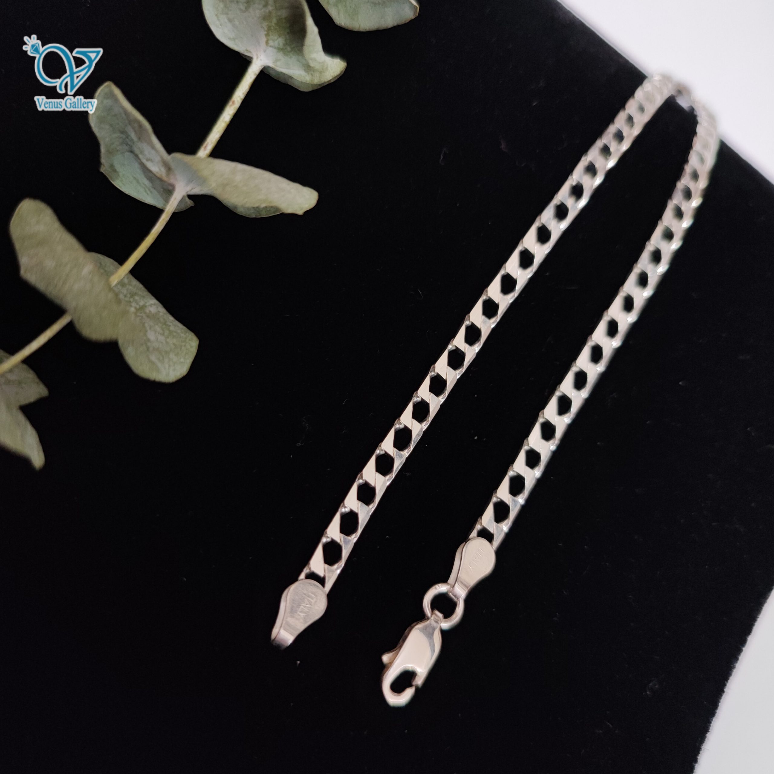 InShot_۲۰۲۴۰۲۰۳_۱۸۱۰۱۱۱۵۸-scaled-1.jpg دستبند نقره مردانه کارتیه ژاپنی  کد 5187 - Image 1