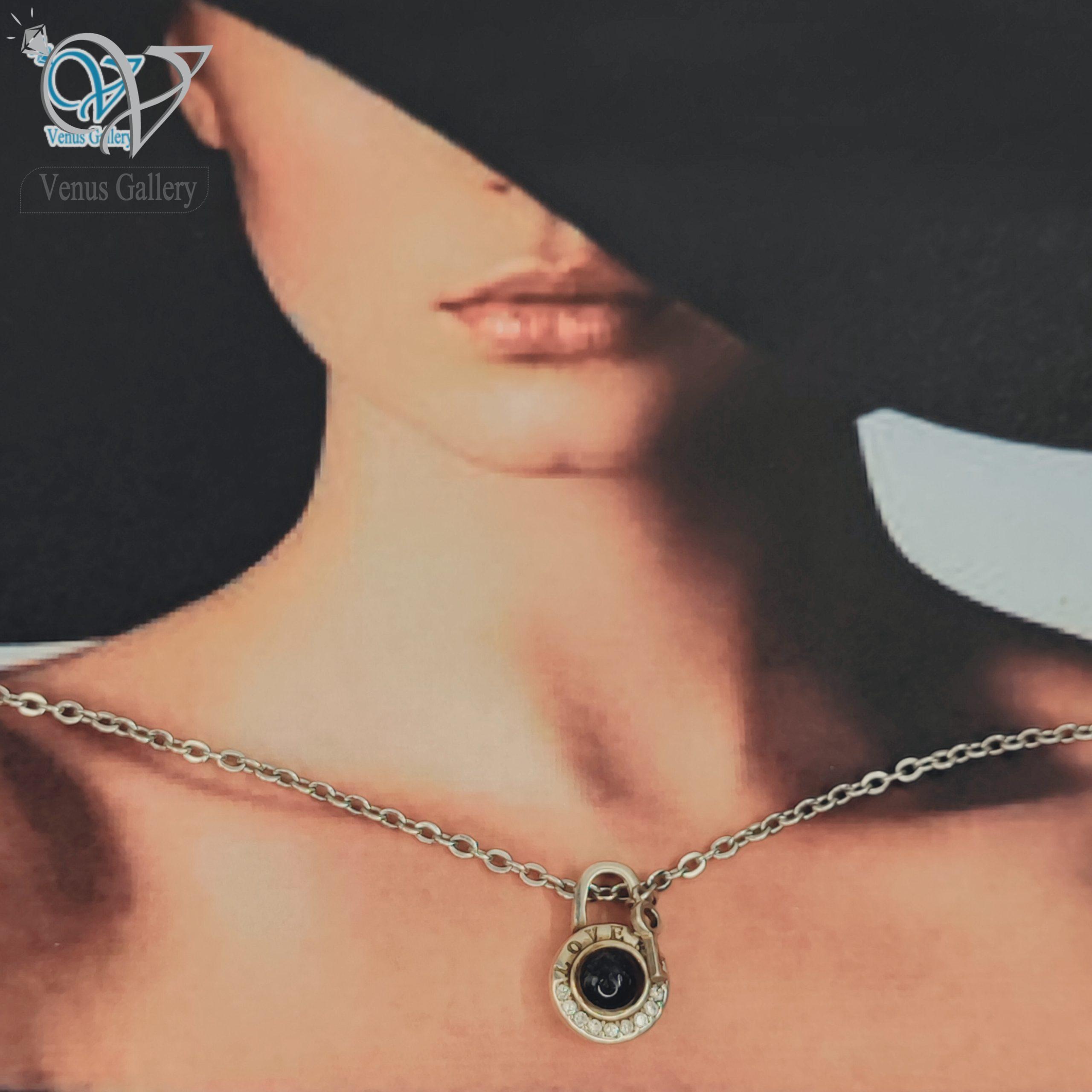 InShot_۲۰۲۴۰۲۲۷_۱۷۳۹۱۸۲۰۱-scaled-1.jpg گردنبند نقره به صد زبان دنیا دوستت دارم مدل قفل و کلید کد 5511 - Image 1