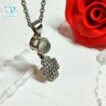 گردنبند نقره به صد زبان دنیا دوستت دارم طرح گل شبدر
