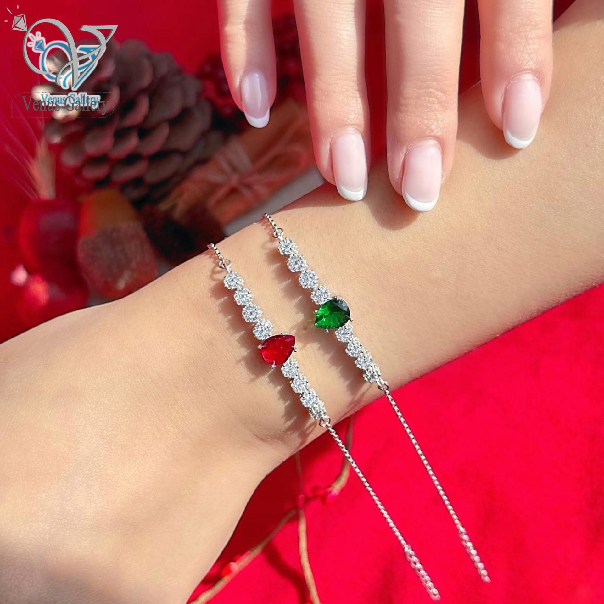 InShot_۲۰۲۴۰۲۲۷_۱۸۴۵۰۹۰۴۵.jpg دستبند نقره زنانه ترکیب فلاور و نگین اشکی رنگ سبز طرح طلا کد 3274 - Image 1