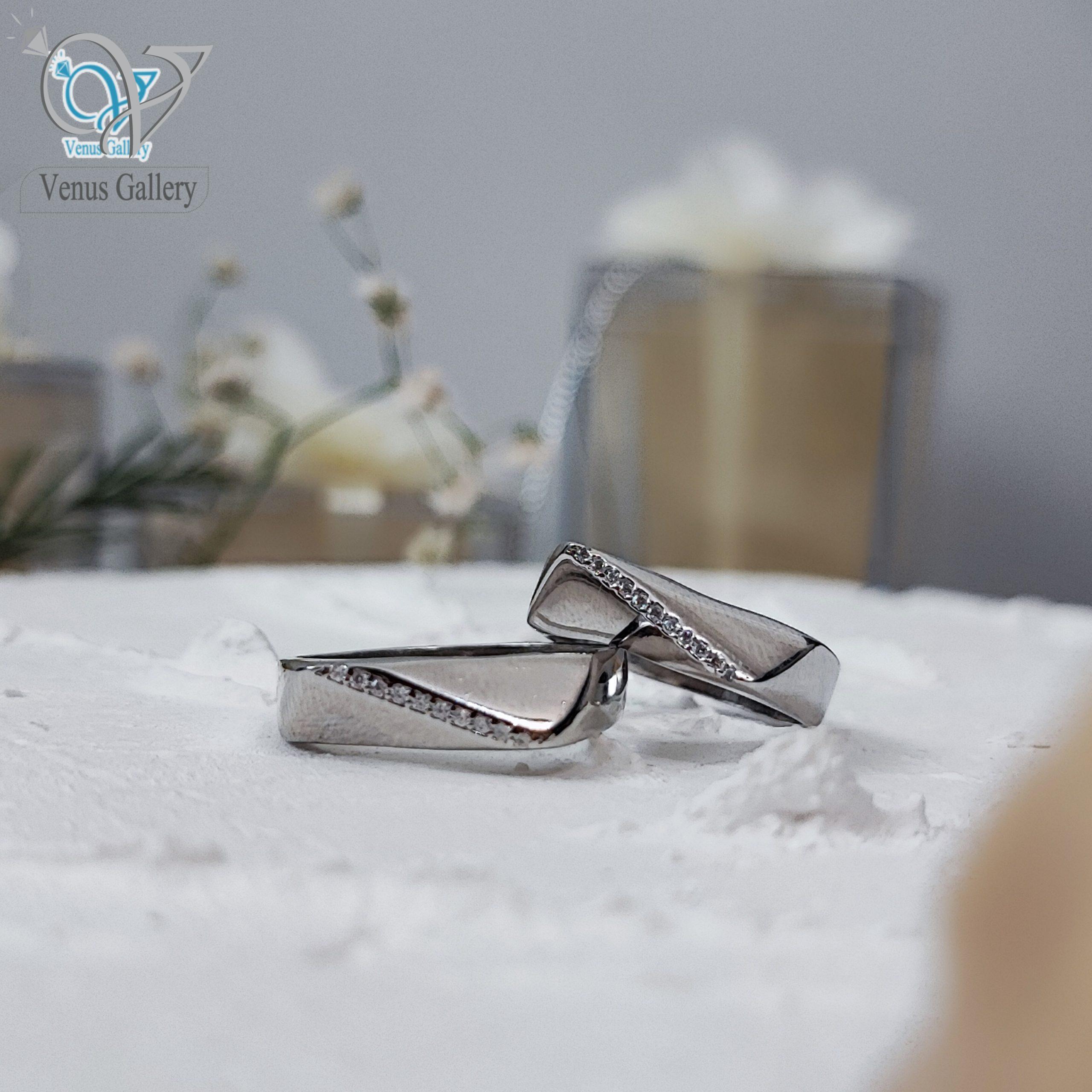 InShot_۲۰۲۴۰۲۲۹_۲۰۲۰۵۵۸۷۱-scaled-1.jpg حلقه ست نقره طرح طلا کد 3295 - Image 1