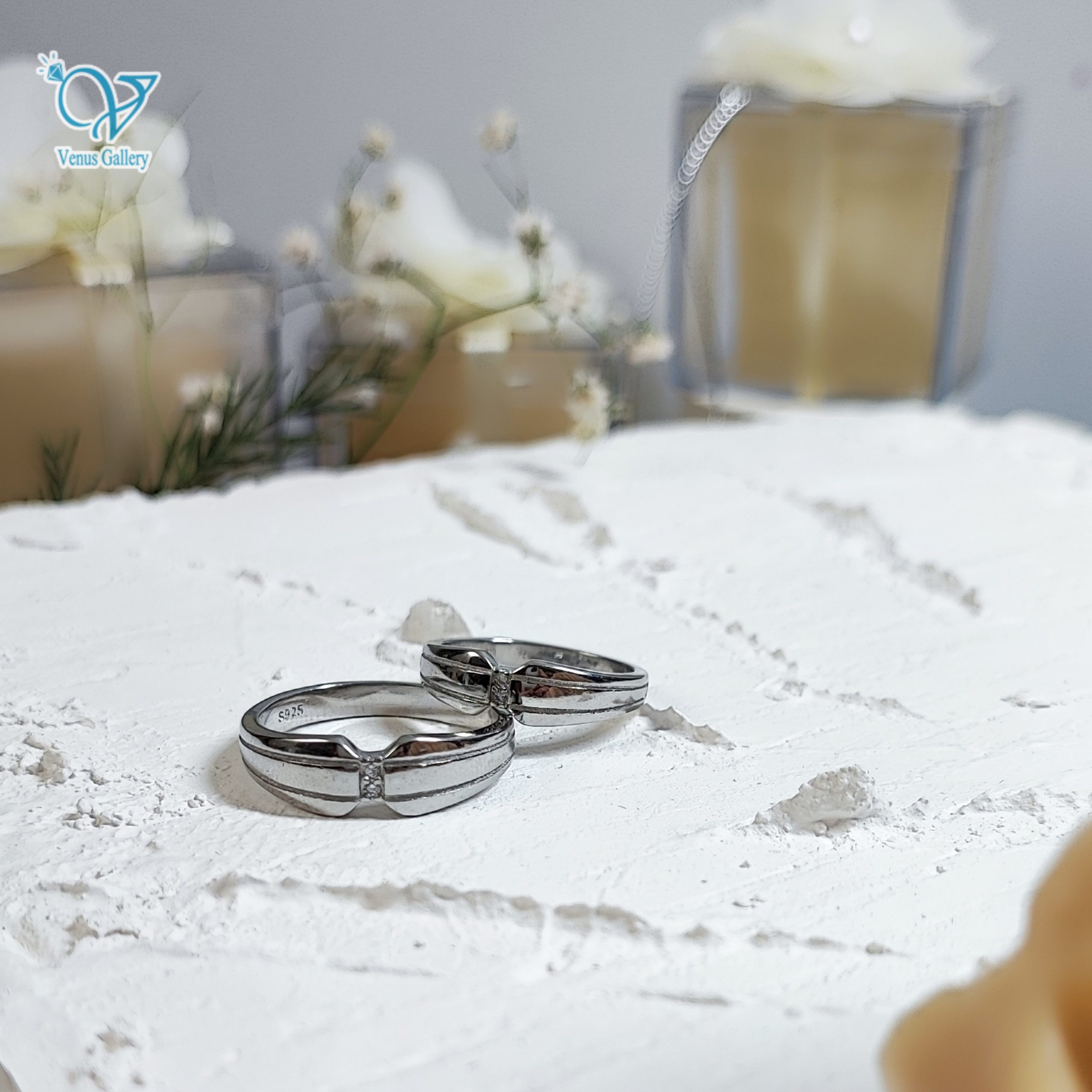 InShot_۲۰۲۴۰۲۲۹_۲۳۵۹۳۰۳۵۳-scaled-1.jpg حلقه ست نقره طرح طلا مدل پاپیون کد 5589 - Image 3