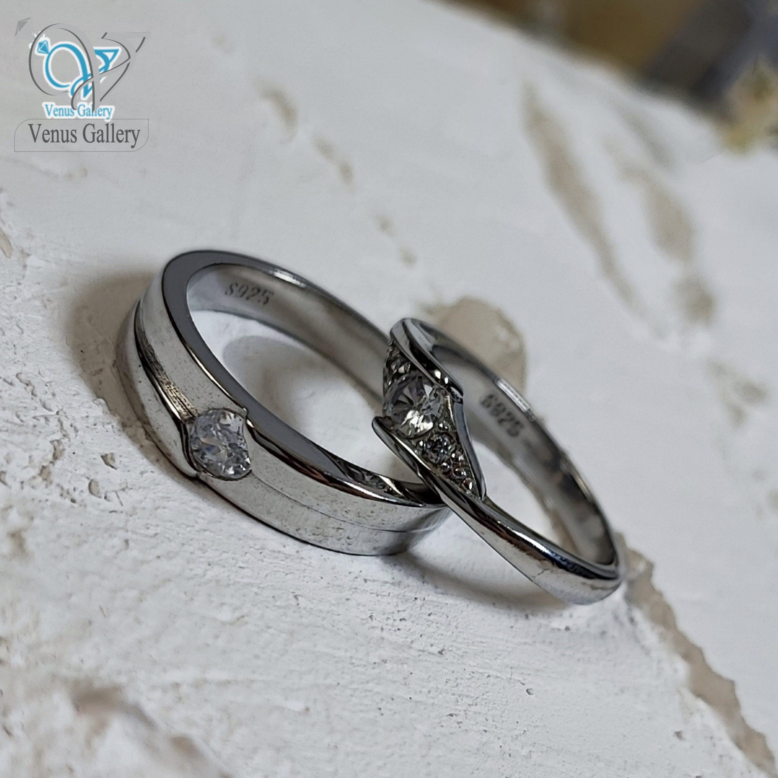 InShot_۲۰۲۴۰۳۰۳_۰۱۱۶۰۹۱۵۲-min-scaled-1.jpg حلقه ست نقره نامزدی طرح طلا سفید کد 3518 - Image 1