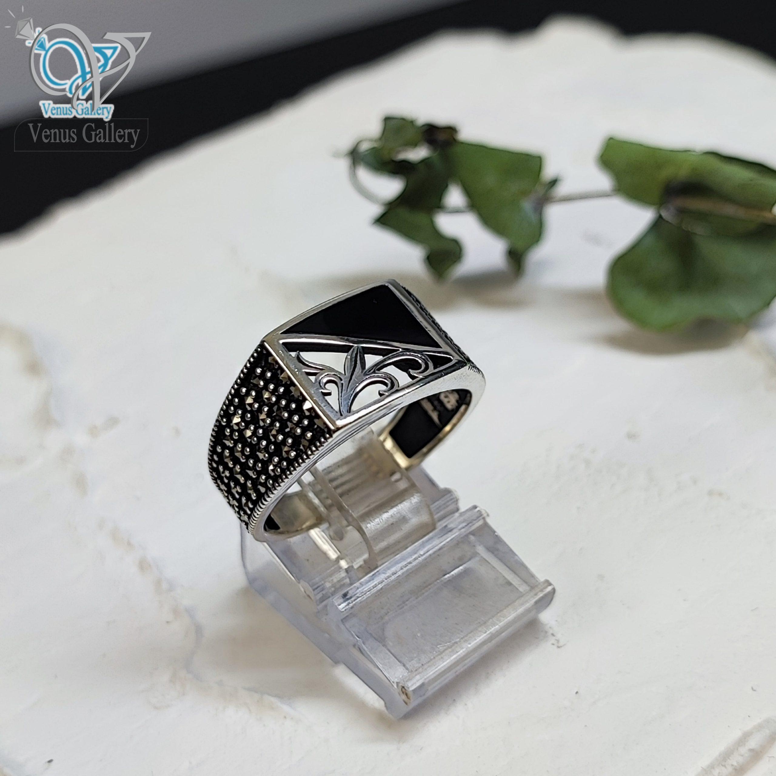 InShot_۲۰۲۴۰۳۱۹_۰۰۲۵۱۴۰۶۷-min-scaled-1.jpg انگشتر نقره مردانه وارداتی سنگ اونیکس جایگزین حلقه کد 6148 - Image 1