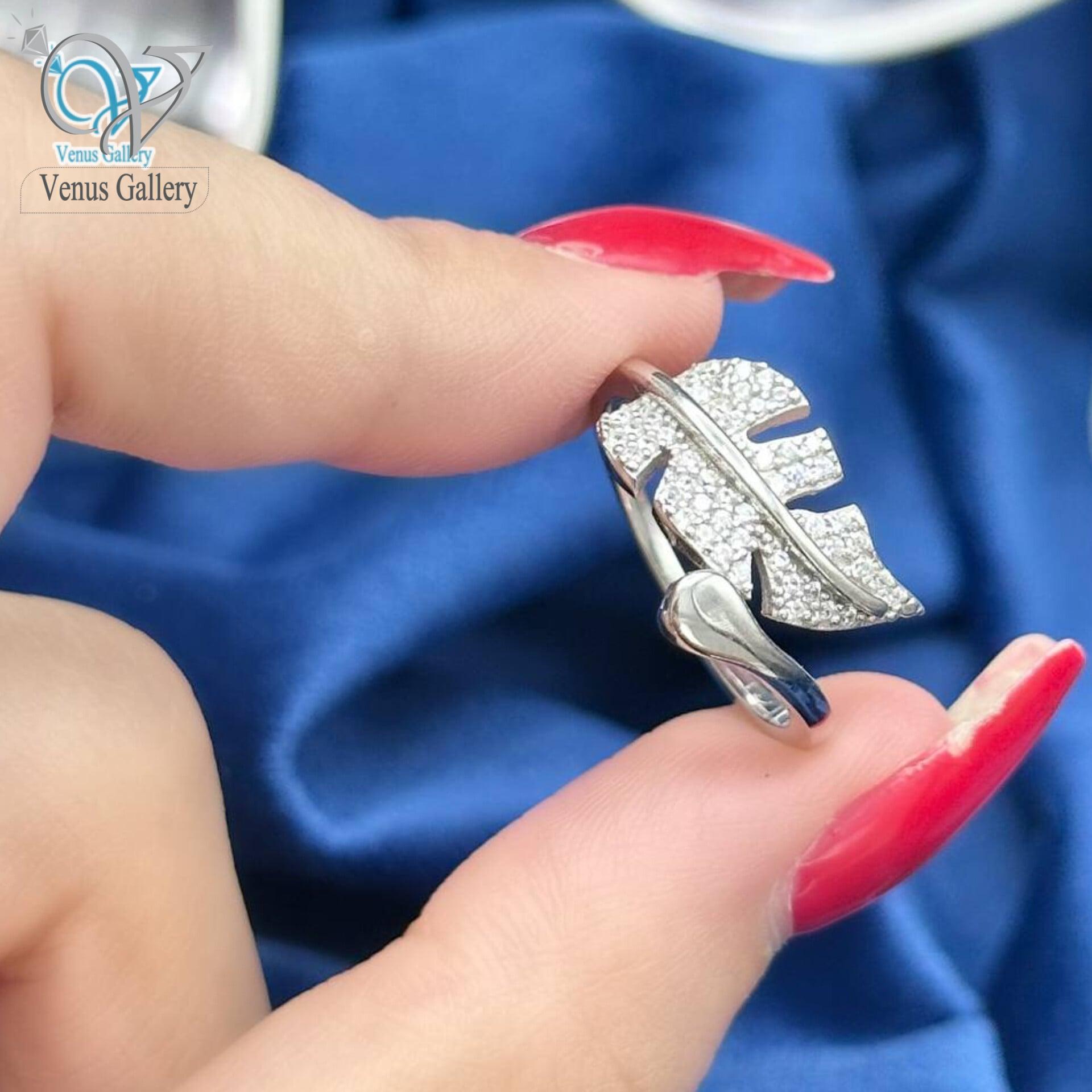 InShot_۲۰۲۴۰۳۲۱_۰۲۳۱۳۸۵۶۵-min.jpg انگشتر نقره دخترانه طرح برگ کد 6145 - Image 1