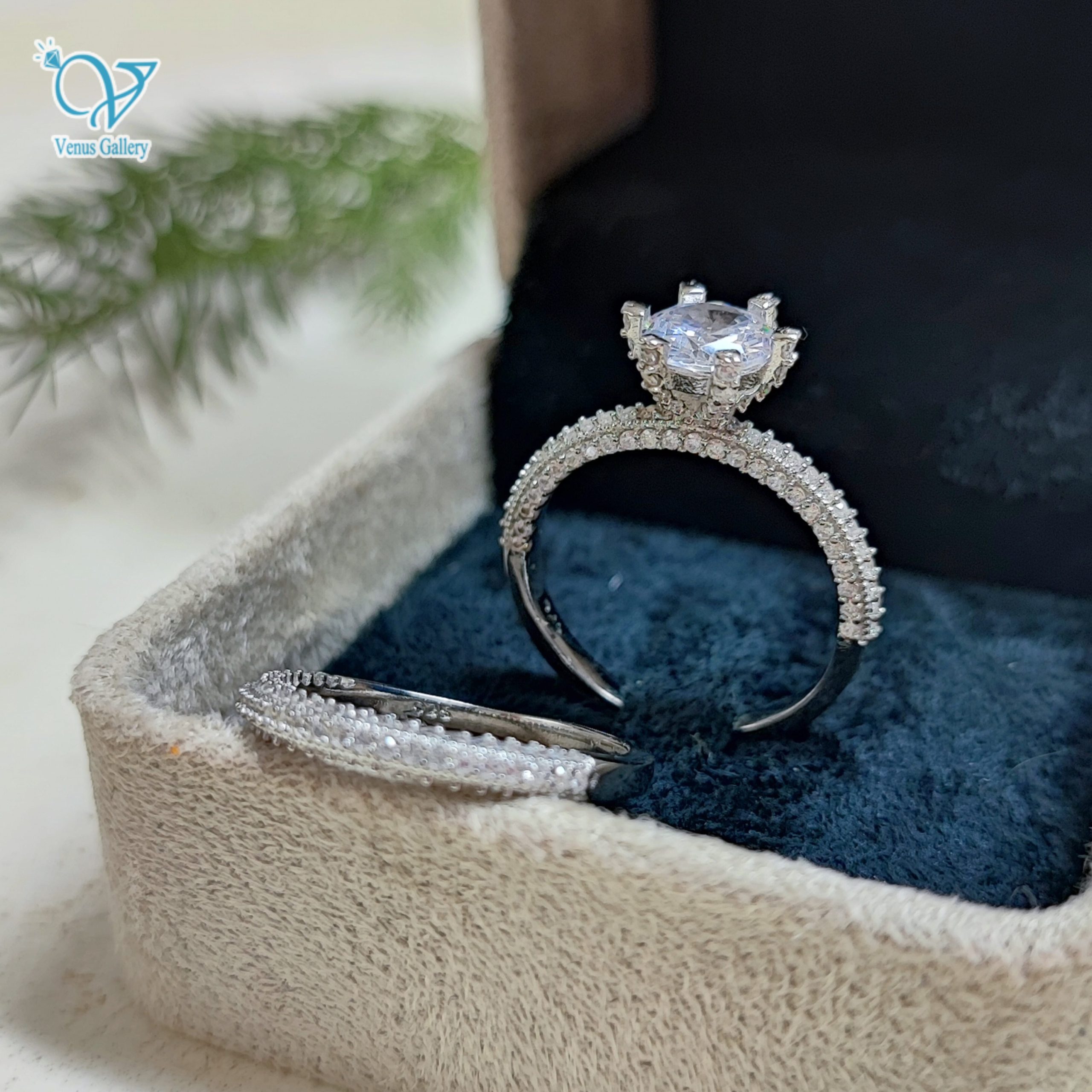 InShot_۲۰۲۴۰۳۲۳_۰۱۰۲۰۴۹۱۱-min-scaled-1.jpg حلقه پشت حلقه جواهری تمام نگین کد 6325 - Image 2