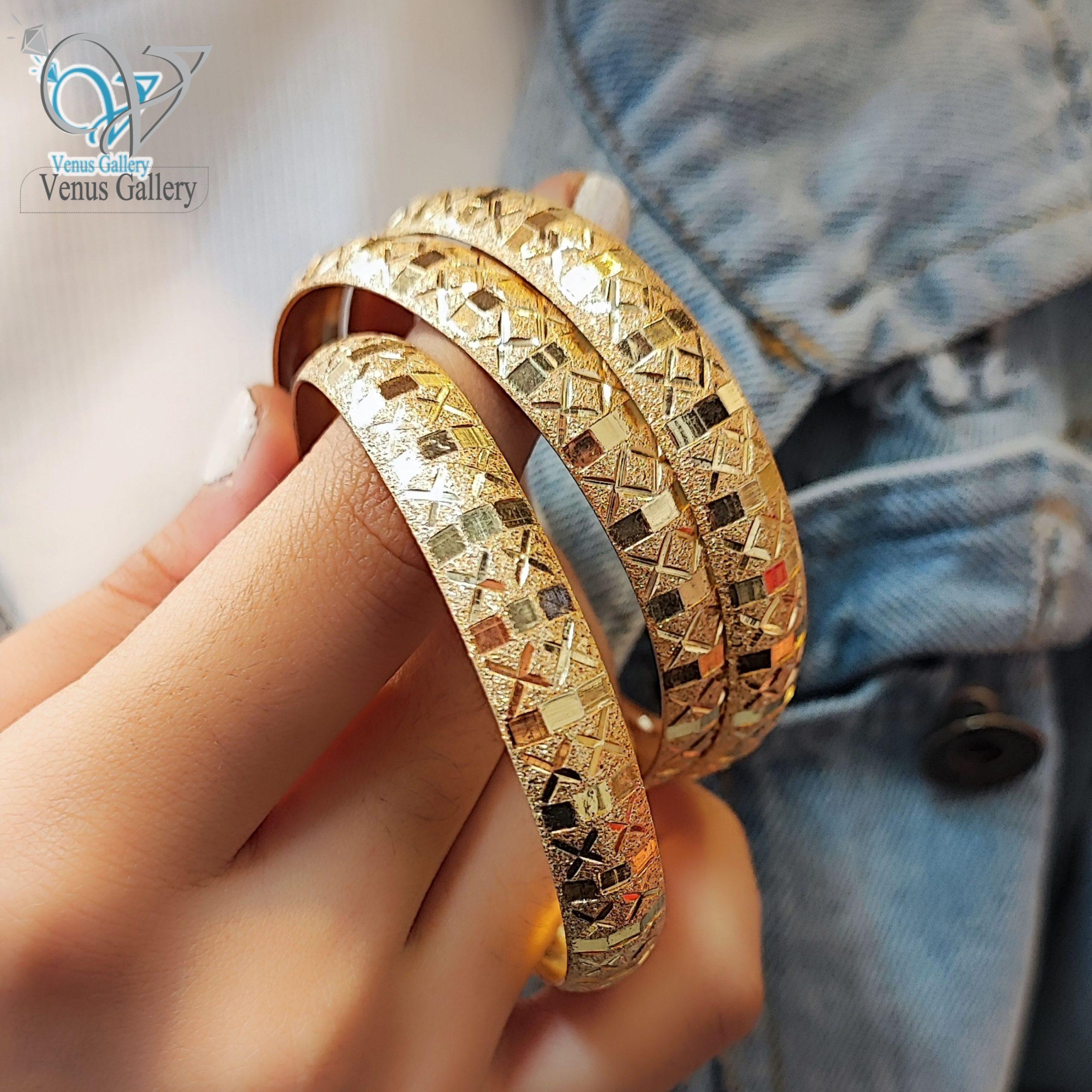 InShot_۲۰۲۴۰۳۲۴_۲۰۲۴۲۹۴۴۵-min-scaled-1.jpg النگو طلاروس طرح طلا - Image 1