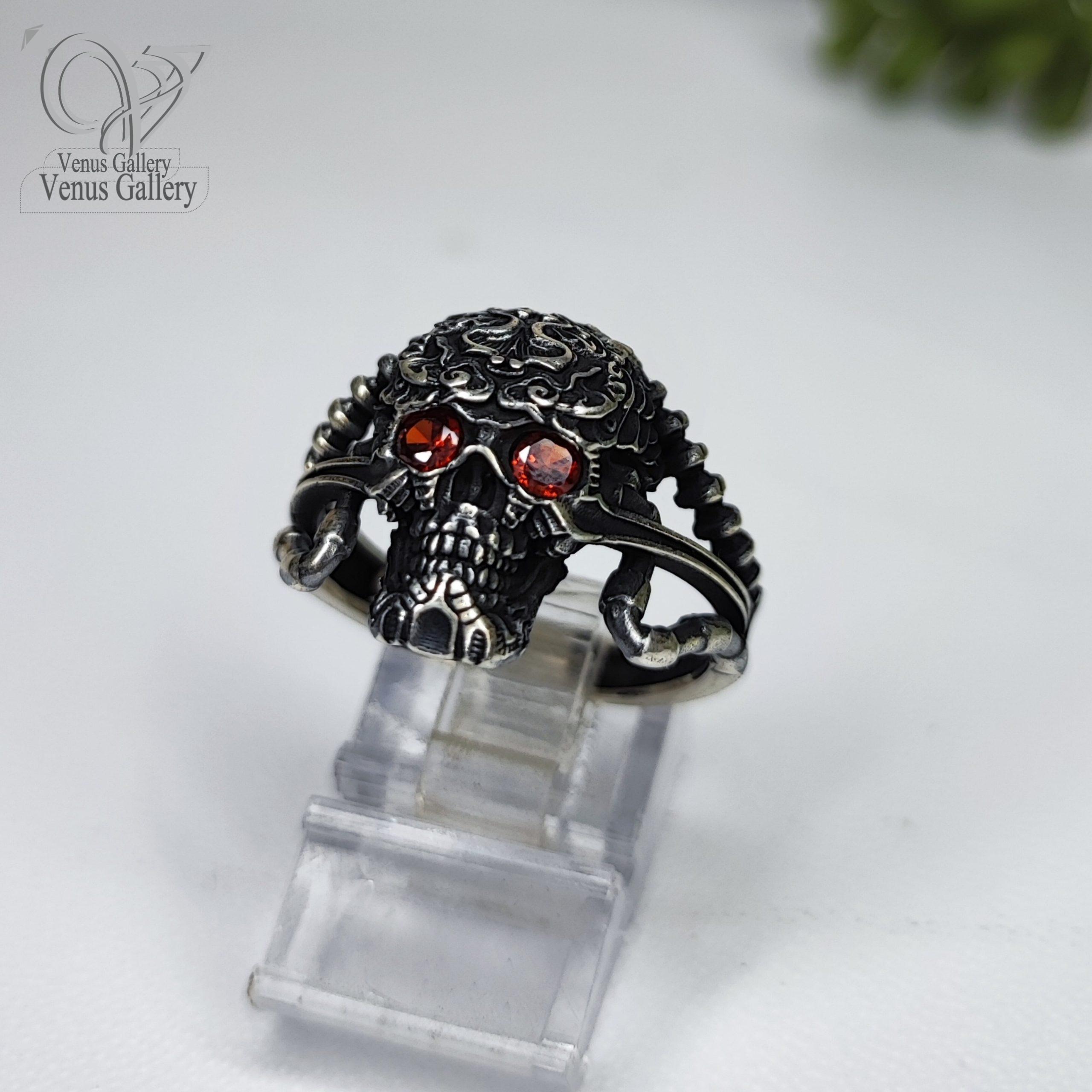 InShot_۲۰۲۴۰۵۱۹_۲۰۵۵۲۰۲۷۲-min-scaled-1.jpg انگشتر نقره مردانه مدل اسکلت چشم قرمز کد 4030 - Image 1