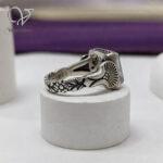 انگشتر نقره مردانه سنگ شجر اصل رکاب قلم‌زنی شده - Image 4